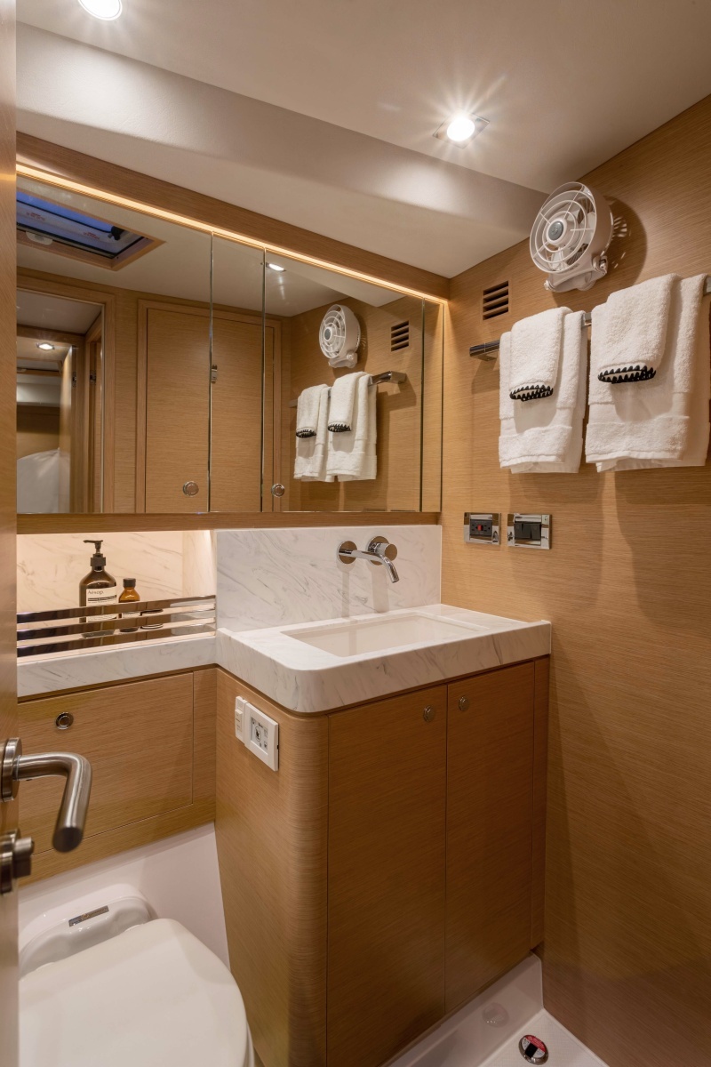 Vanishing Point 57ft Hylas Yacht For Sale