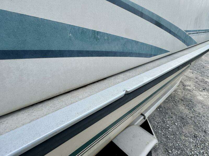 21ft Sun Tracker Yacht For Sale