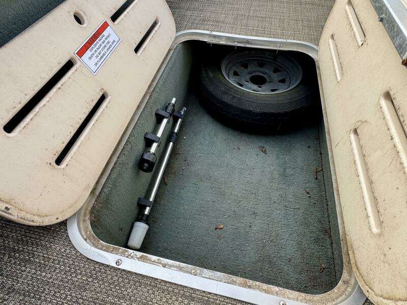 21ft Sun Tracker Yacht For Sale