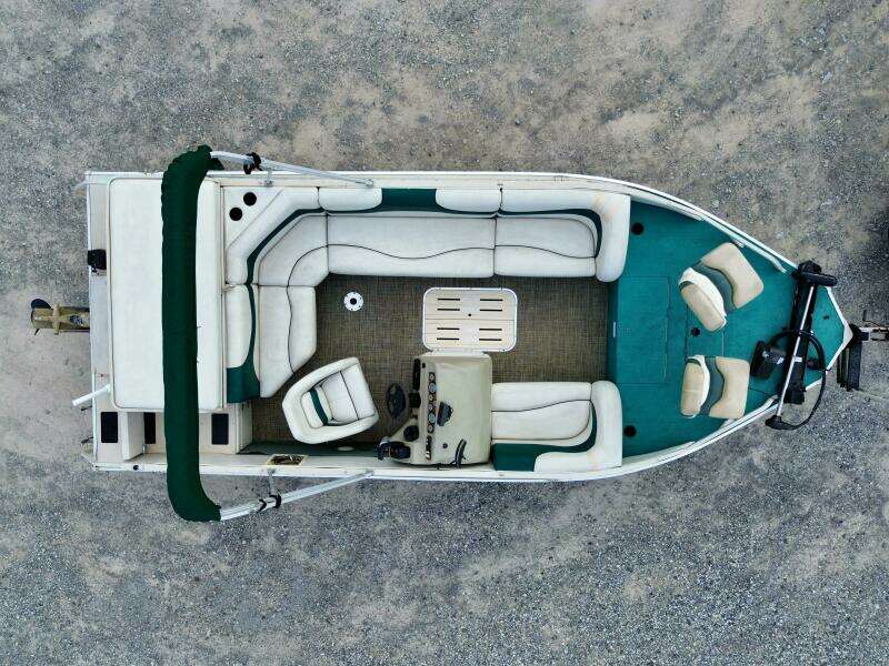 21ft Sun Tracker Yacht For Sale