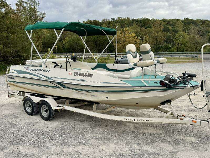 21ft Sun Tracker Yacht For Sale