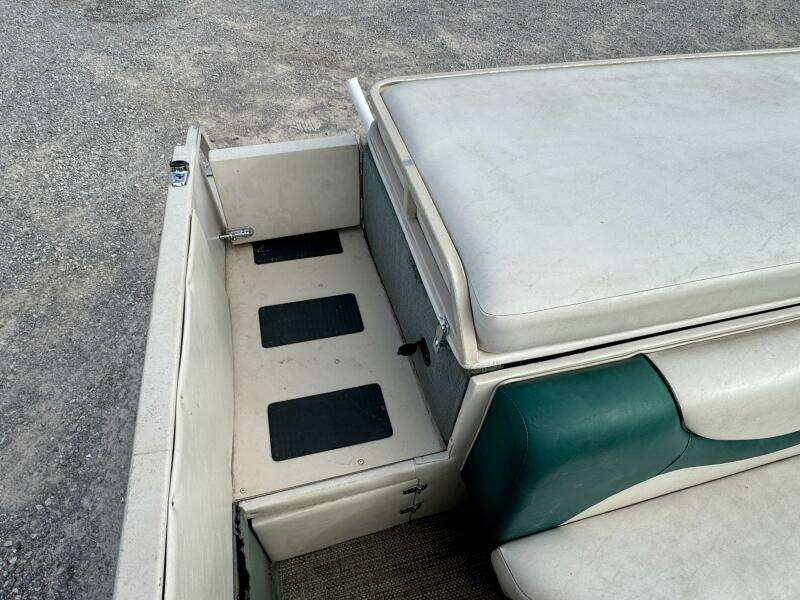 21ft Sun Tracker Yacht For Sale