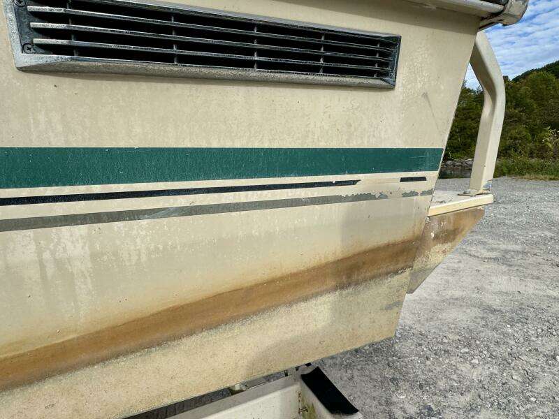 21ft Sun Tracker Yacht For Sale