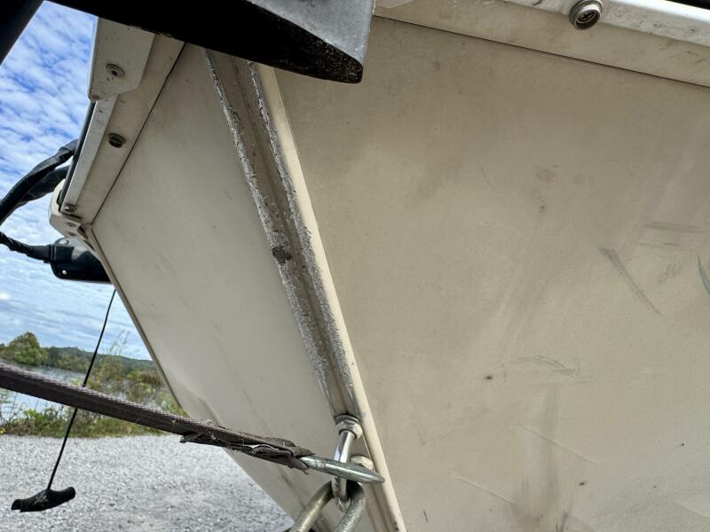 21' 2002 Sun Tracker Party Deck 21