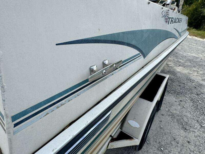 21ft Sun Tracker Yacht For Sale