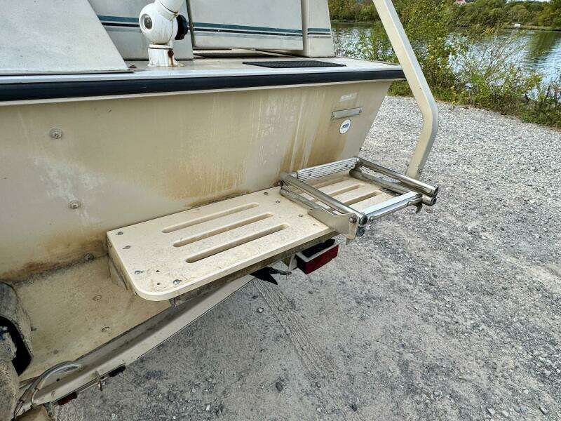 21ft Sun Tracker Yacht For Sale