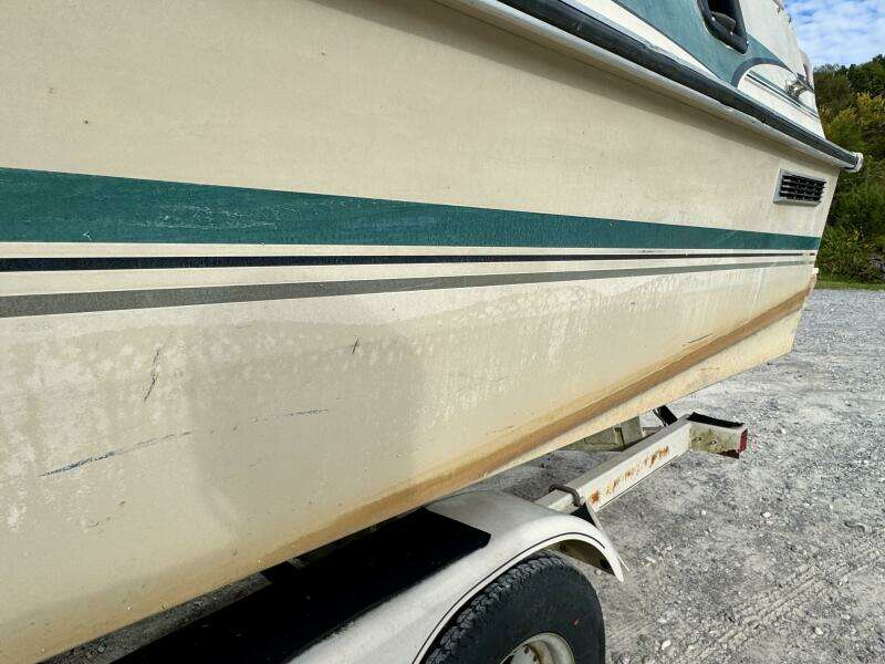 21ft Sun Tracker Yacht For Sale