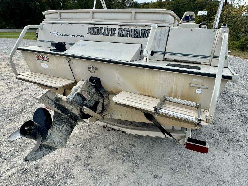 21ft Sun Tracker Yacht For Sale