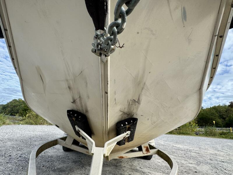 21' 2002 Sun Tracker Party Deck 21