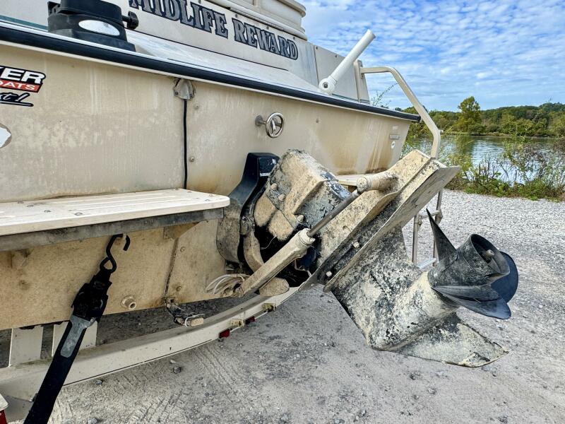 21' 2002 Sun Tracker Party Deck 21