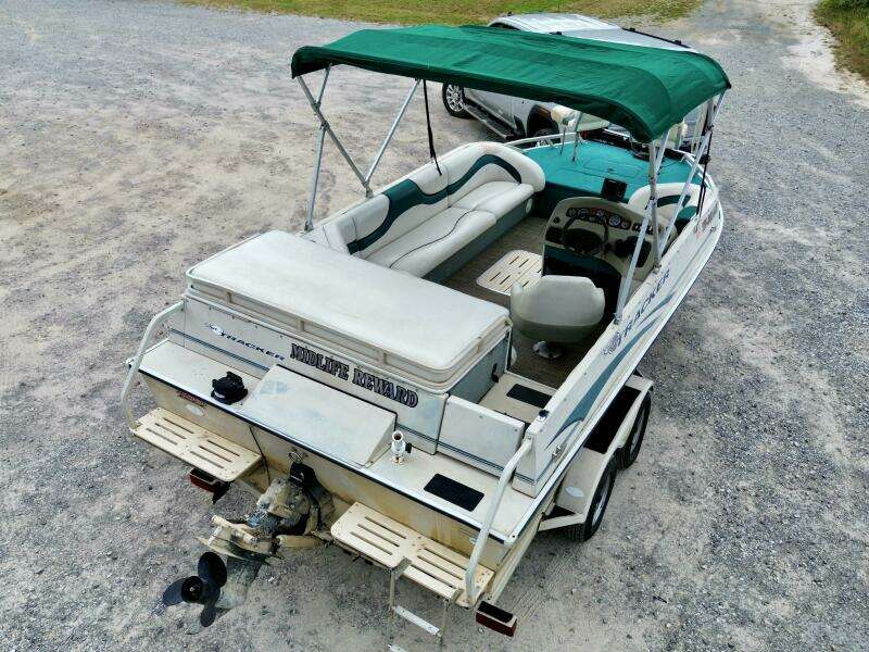 21ft Sun Tracker Yacht For Sale