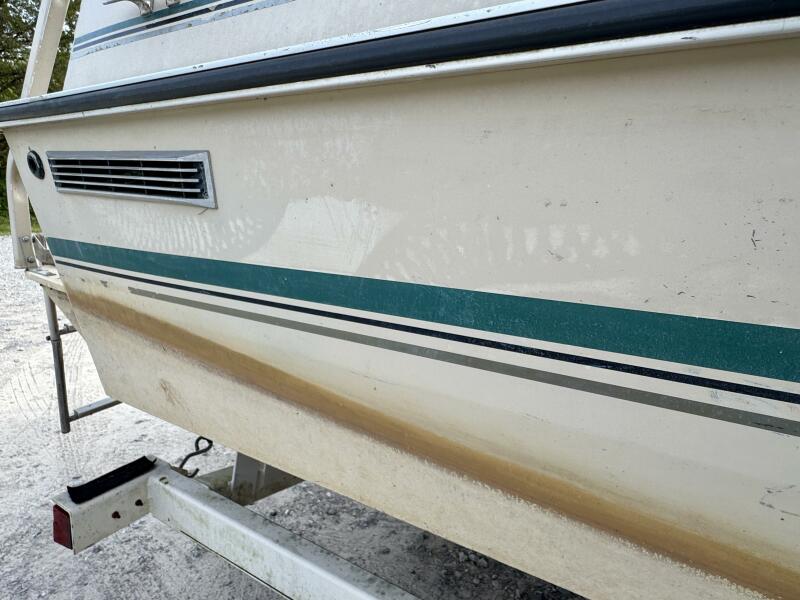 21' 2002 Sun Tracker Party Deck 21