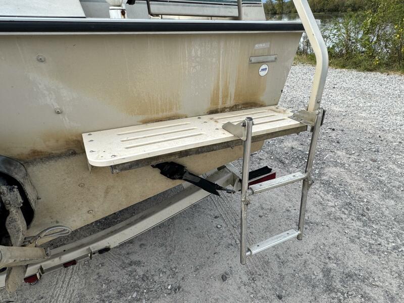 21' 2002 Sun Tracker Party Deck 21