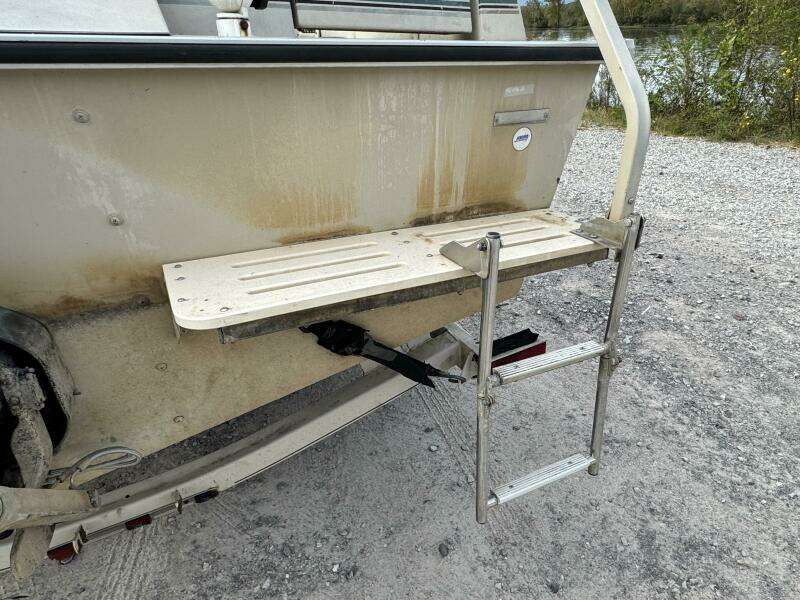 21ft Sun Tracker Yacht For Sale