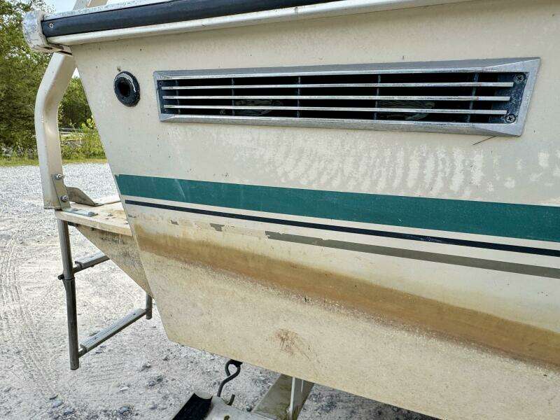 21ft Sun Tracker Yacht For Sale