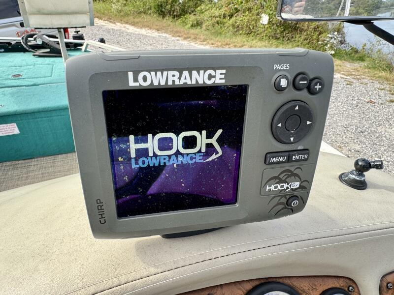 21' 2002 Sun Tracker Party Deck 21