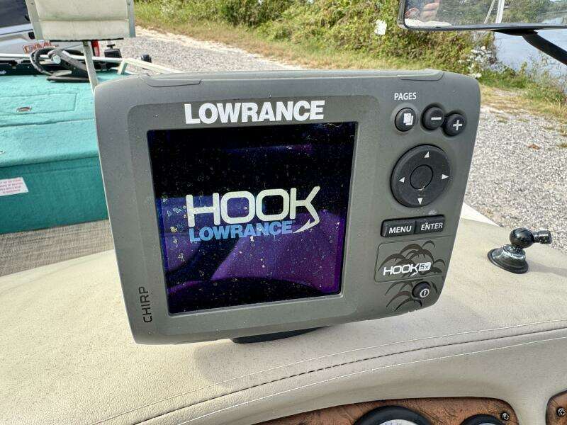 21ft Sun Tracker Yacht For Sale