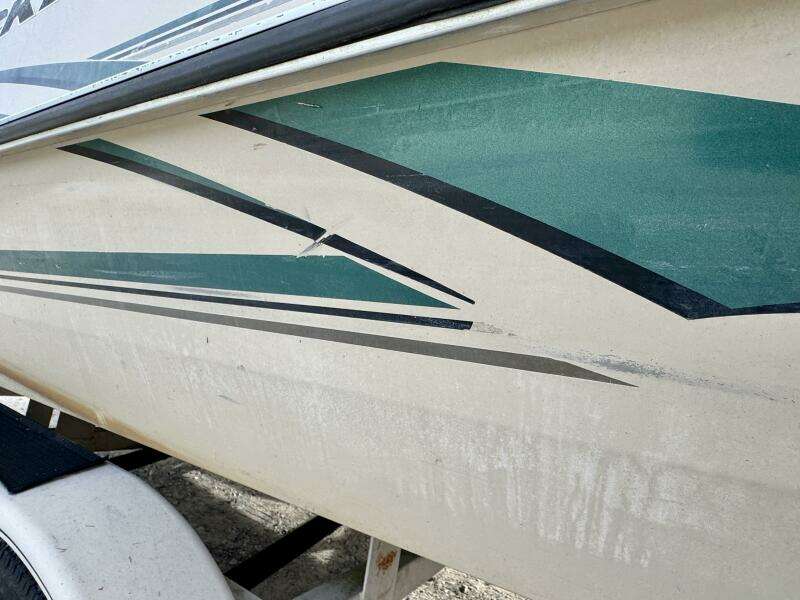 21ft Sun Tracker Yacht For Sale