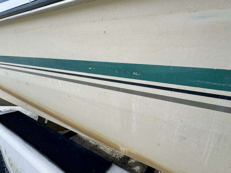 21ft Sun Tracker Yacht For Sale