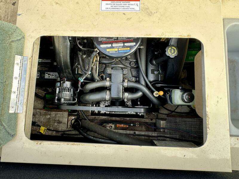 21ft Sun Tracker Yacht For Sale