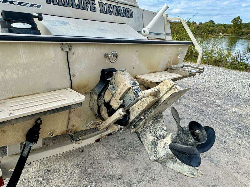 21ft Sun Tracker Yacht For Sale