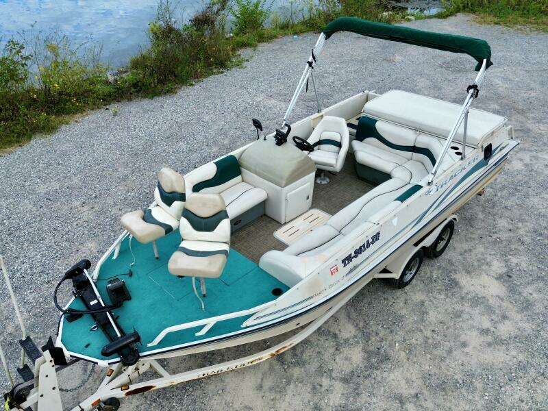 21ft Sun Tracker Yacht For Sale