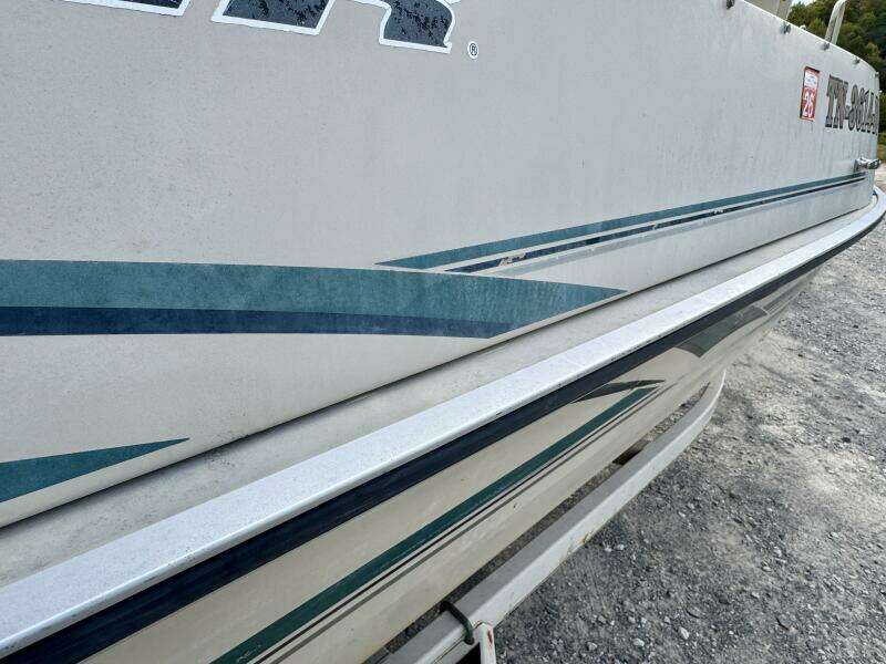 21ft Sun Tracker Yacht For Sale