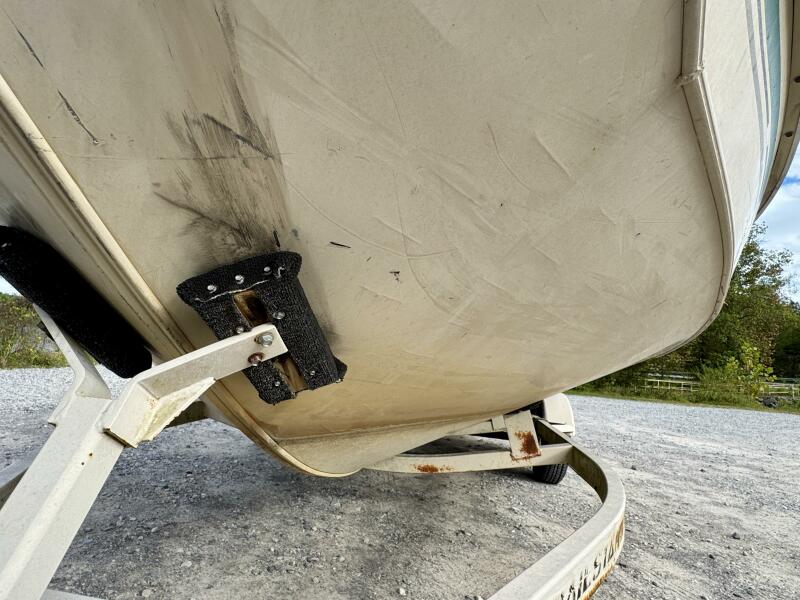 21' 2002 Sun Tracker Party Deck 21