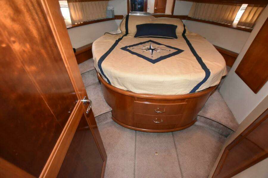 E2RT 46ft Carver Yacht For Sale