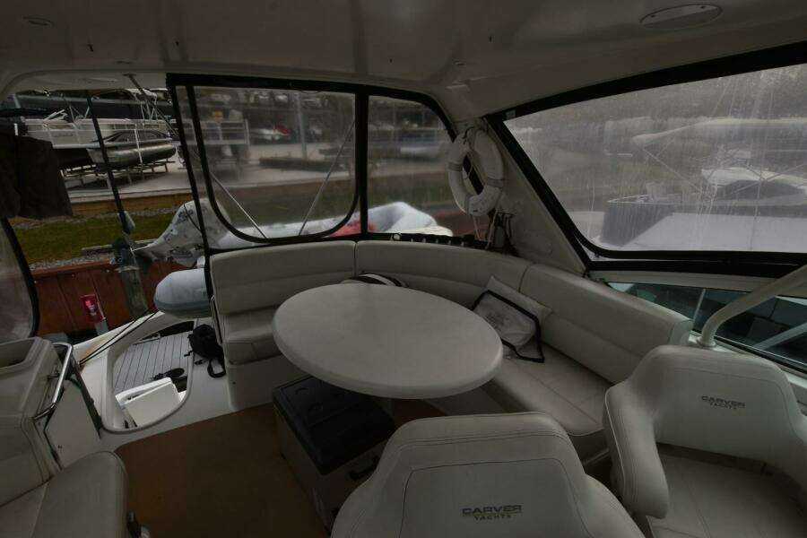 E2RT 46ft Carver Yacht For Sale