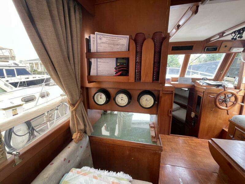 Lady mar 34ft Marine Trader Yacht For Sale