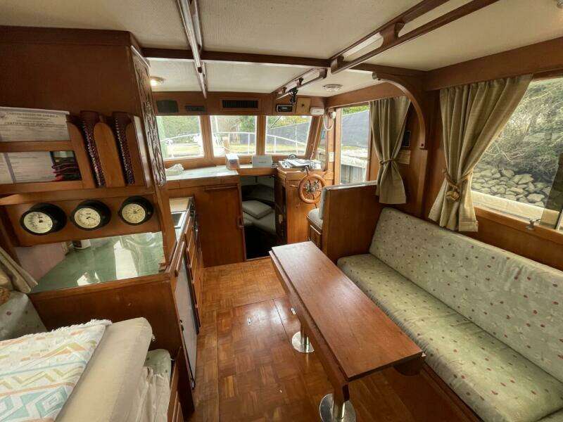 Lady mar 34ft Marine Trader Yacht For Sale