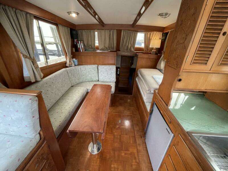 Lady mar 34ft Marine Trader Yacht For Sale