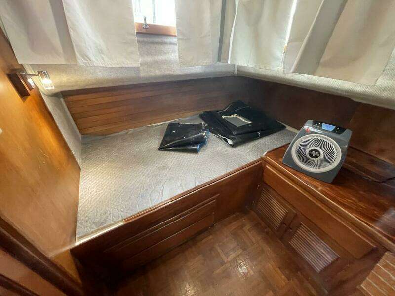 Lady mar 34ft Marine Trader Yacht For Sale