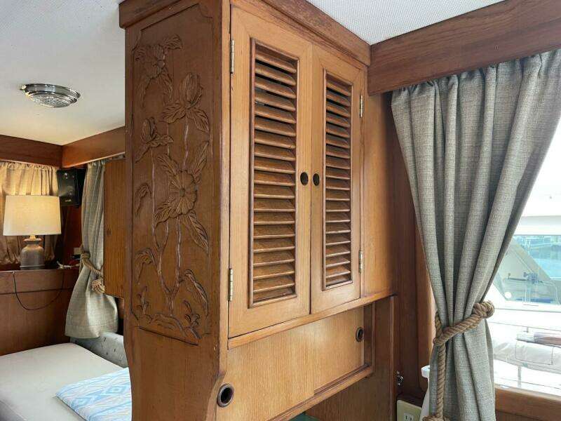 Lady mar 34ft Marine Trader Yacht For Sale