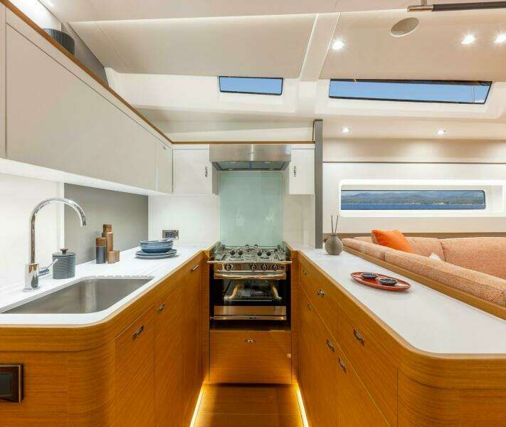 60ft Beneteau Yacht For Sale