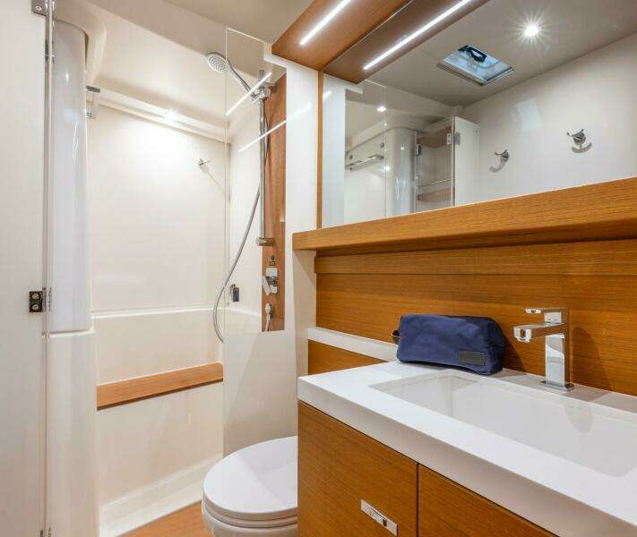 60ft Beneteau Yacht For Sale