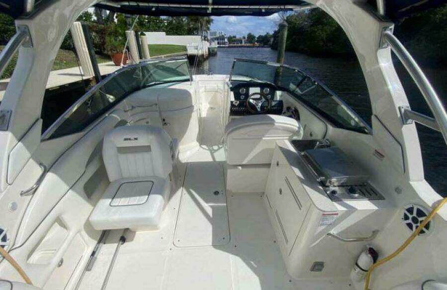 30ft Sea Ray Yacht For Sale