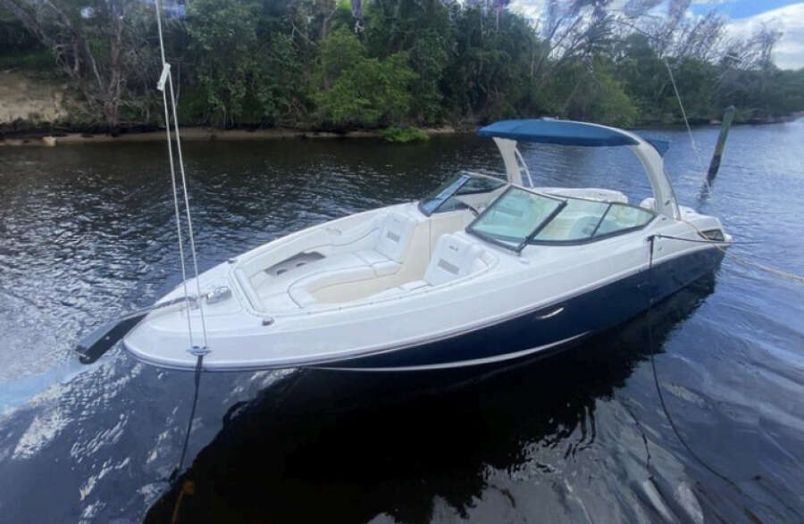 30ft Sea Ray Yacht For Sale