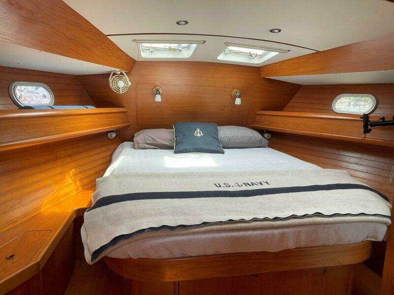 Sea Bear 45ft Jeanneau Yacht For Sale