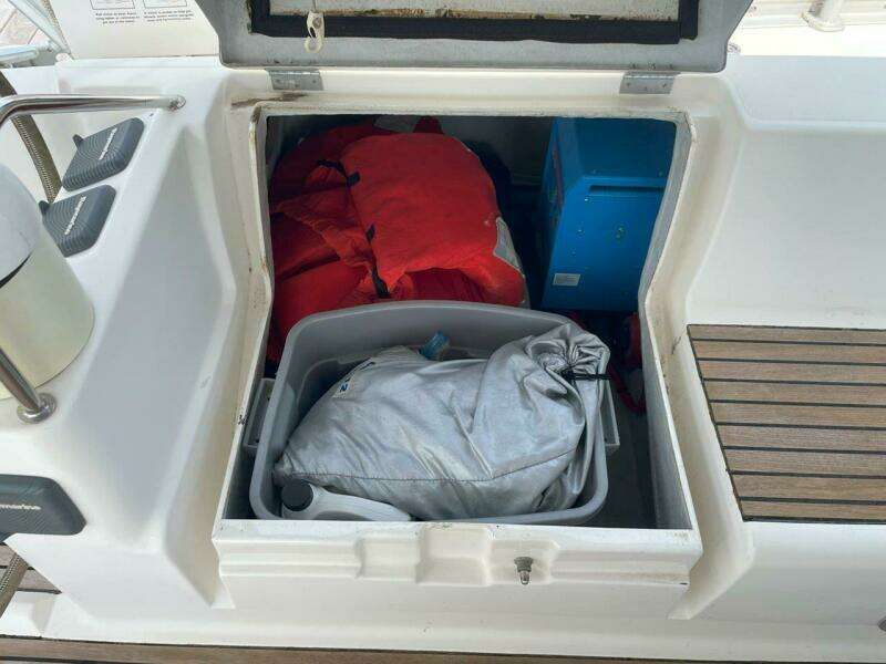 Sea Bear 45ft Jeanneau Yacht For Sale