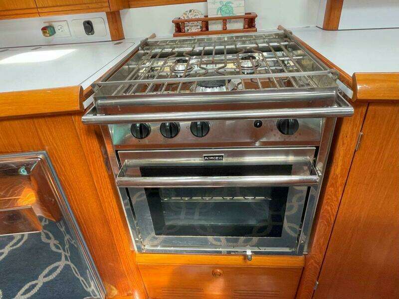 Sea Bear 45ft Jeanneau Yacht For Sale