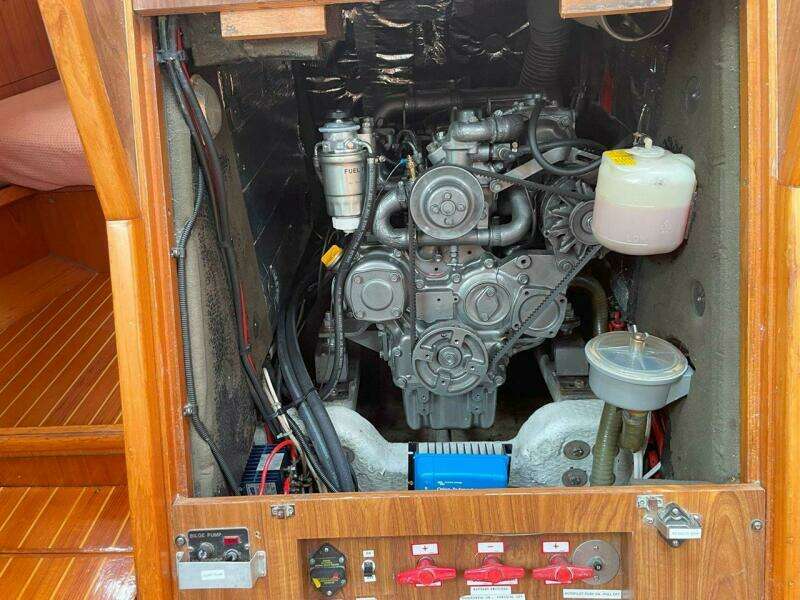 Sea Bear 45ft Jeanneau Yacht For Sale