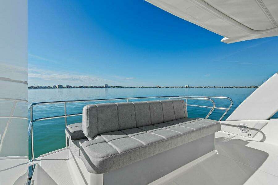 2016 Tiara Yachts 50 Flybridge