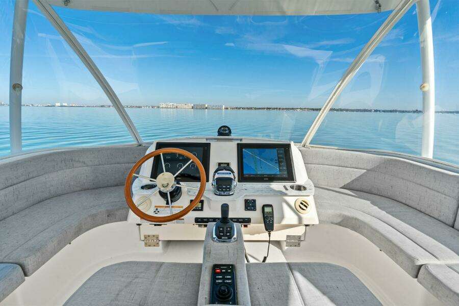 2016 Tiara Yachts 50 Flybridge