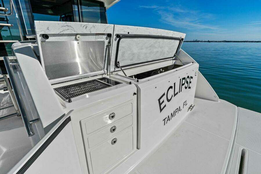 2016 Tiara Yachts 50 Flybridge