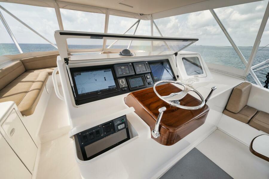 73' 2005 Ocean 73 Super Sport