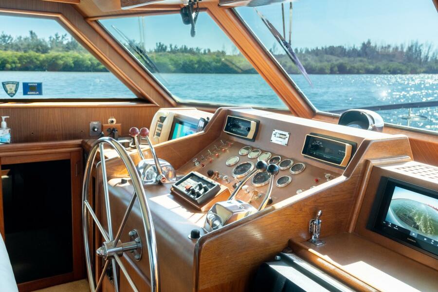 53' 1985 Hatteras 53 Motor Yacht