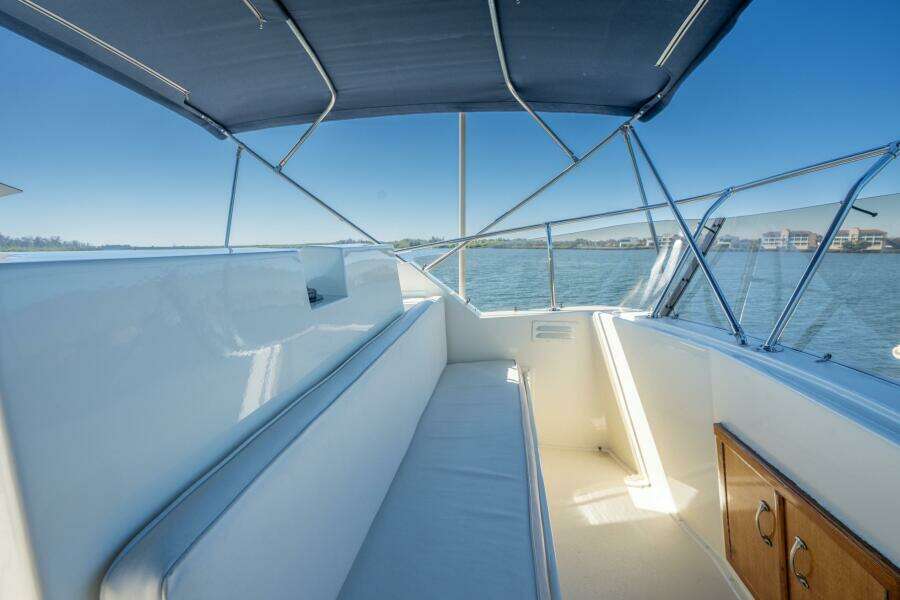 EVEN KEEL 53ft Hatteras Yacht For Sale