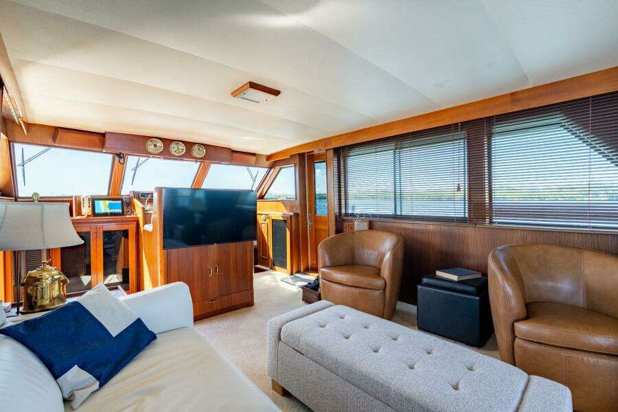 EVEN KEEL 53ft Hatteras Yacht For Sale